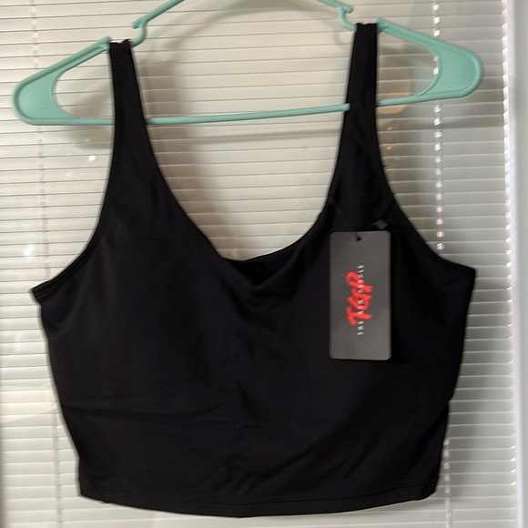 NWT ; tank sports bra ,1 L, 1 XL - Picture 1 of 5